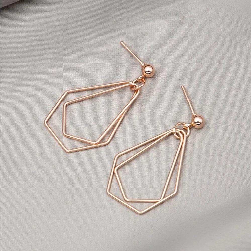 🎉 New Geometric Rose Gold Plated Stud Earrings